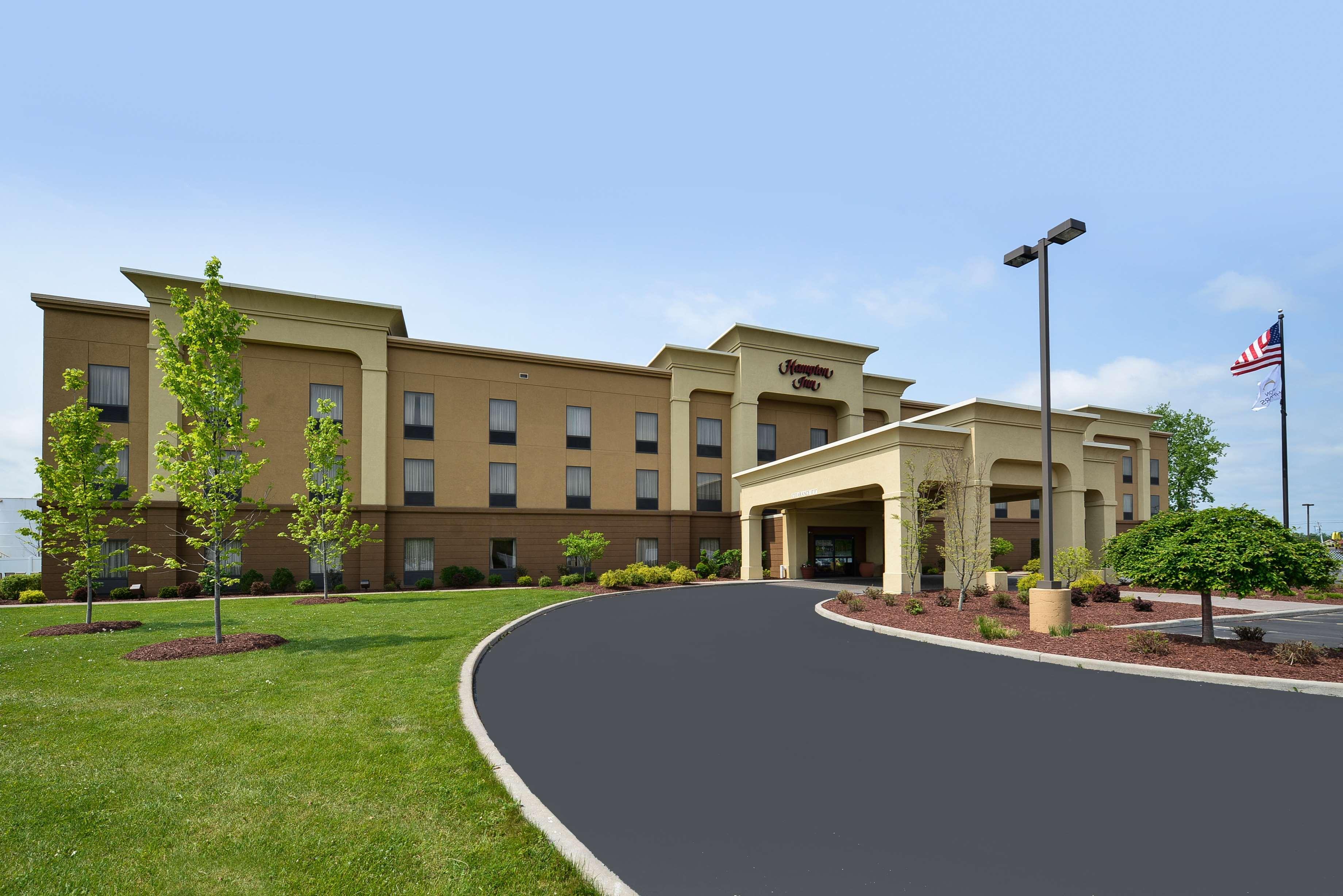 Hampton Inn Utica Esterno foto
