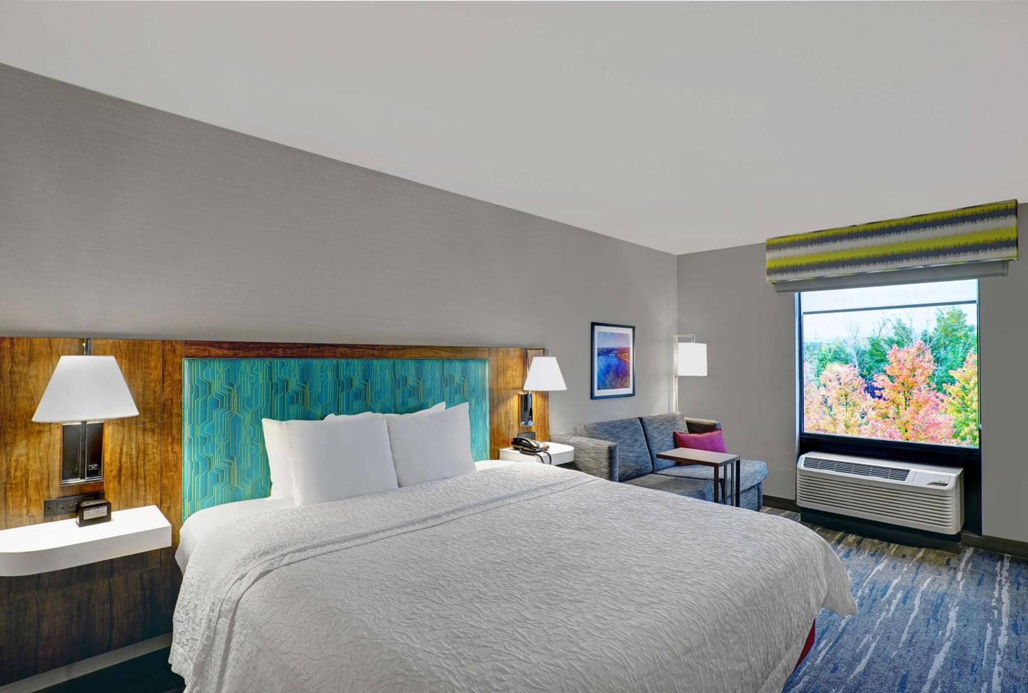 Hampton Inn Utica Esterno foto