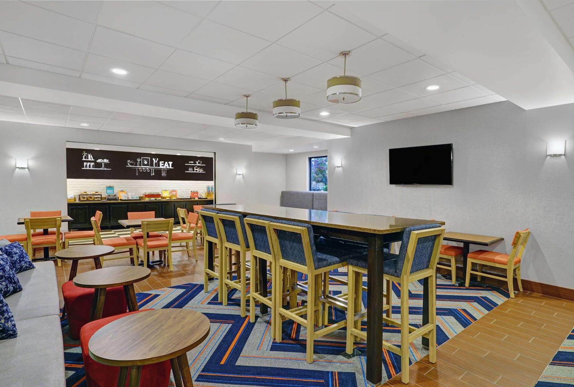 Hampton Inn Utica Esterno foto