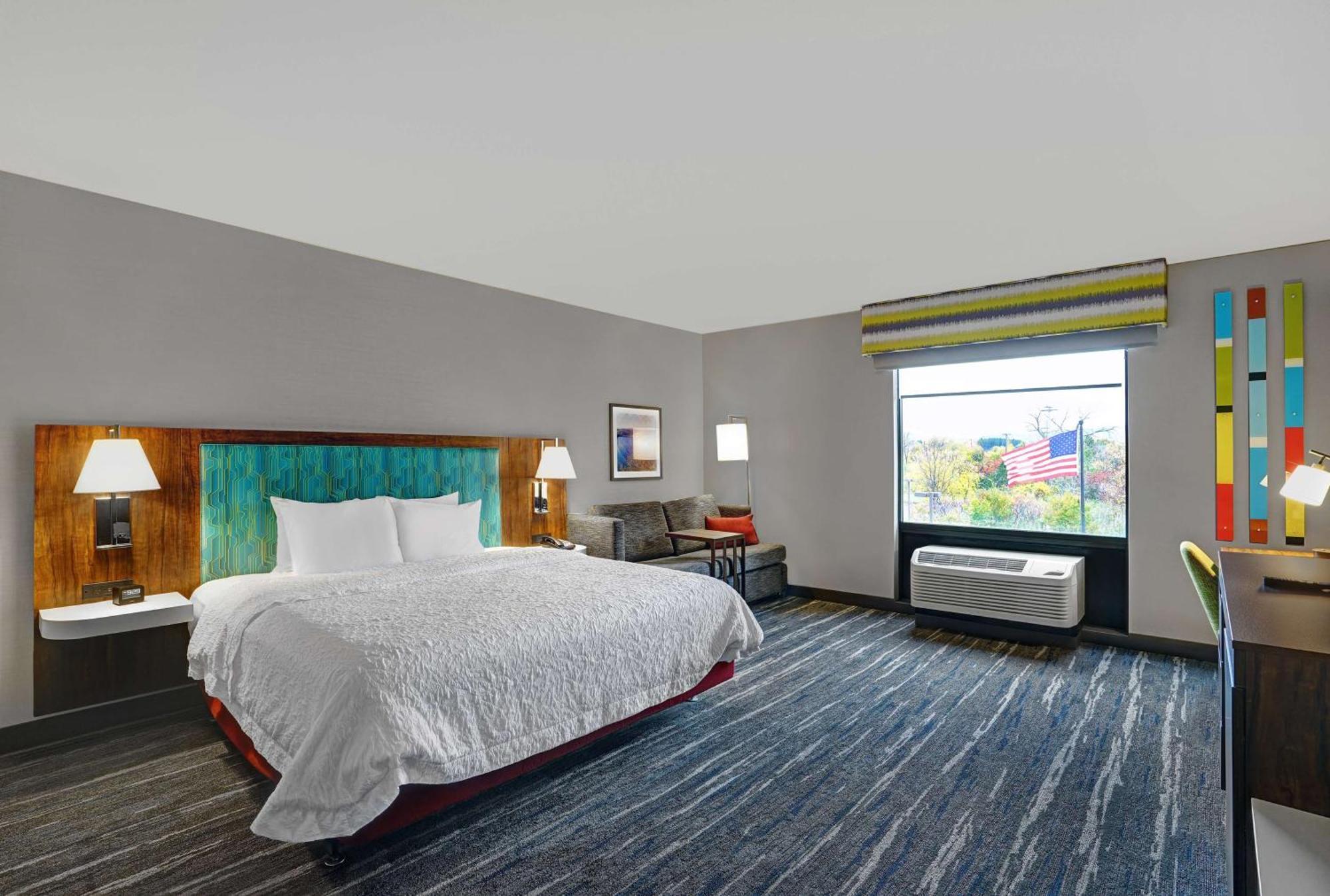 Hampton Inn Utica Esterno foto