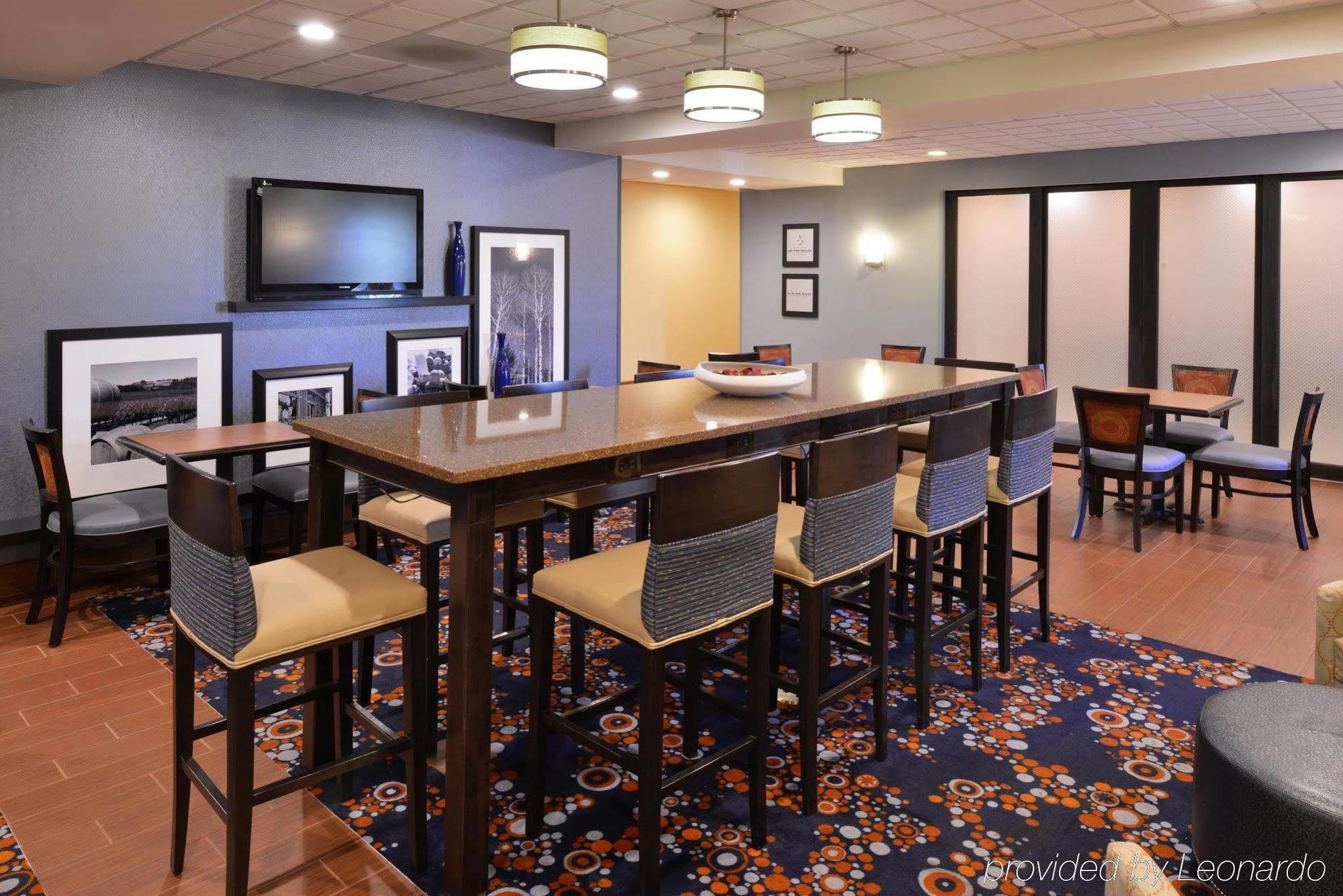 Hampton Inn Utica Esterno foto